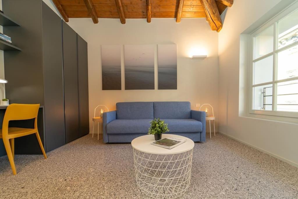 Moderno Appartamento A 200 Metri Dal Duomo Комо Экстерьер фото